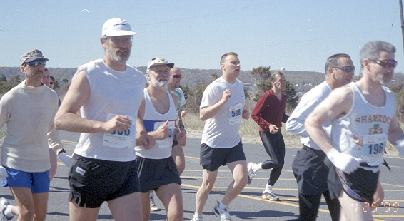 Marathon99-1-13.jpg (138747 bytes)