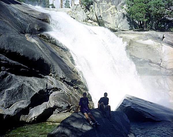 s93-4-25.jpg (86678 bytes)